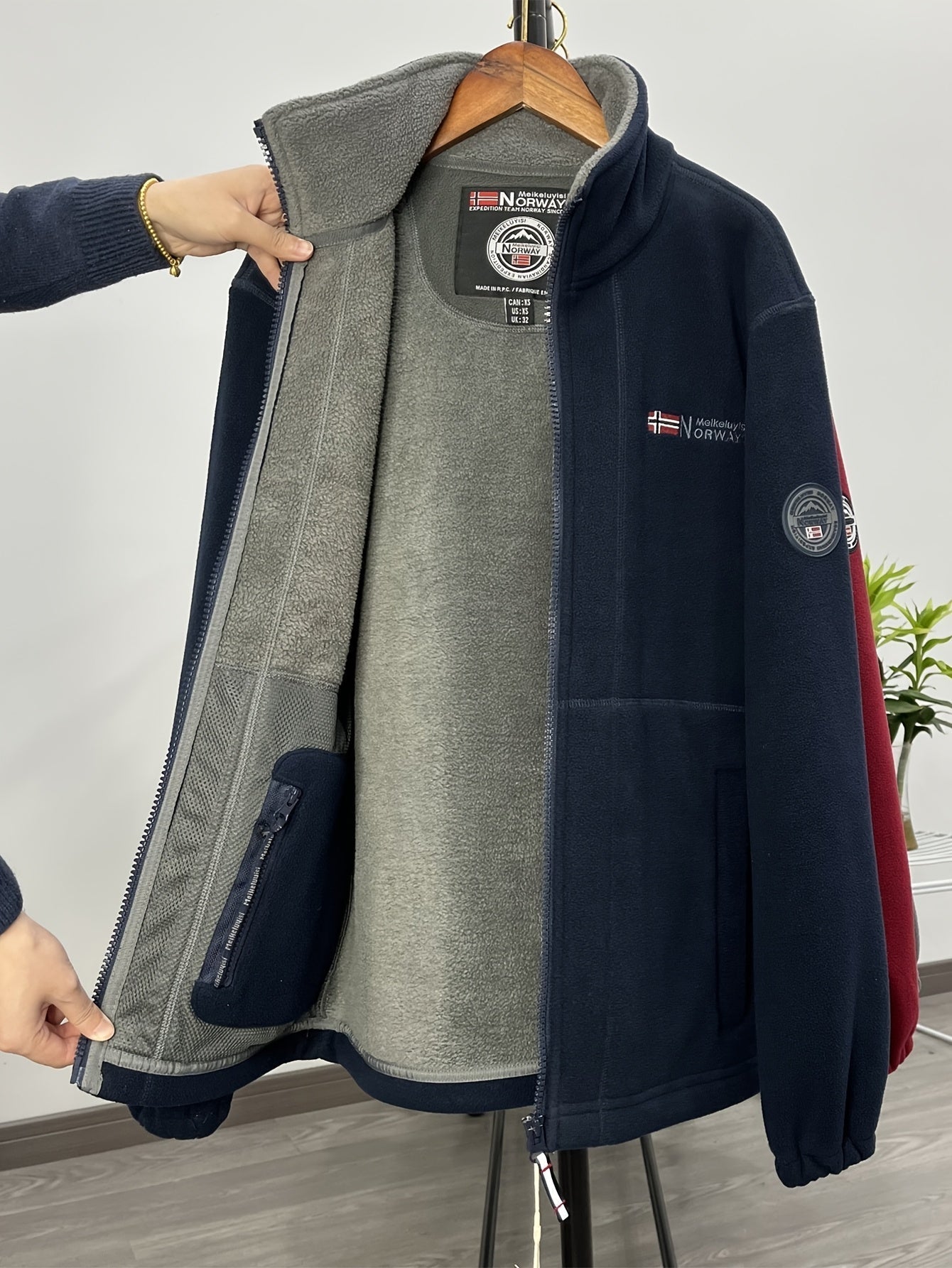 Men's Windproof Full-Zip Outdoor Fleece Jacket for Autumn
